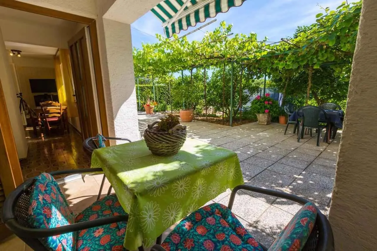 One-Bedroom Apartment Crikvenica 30